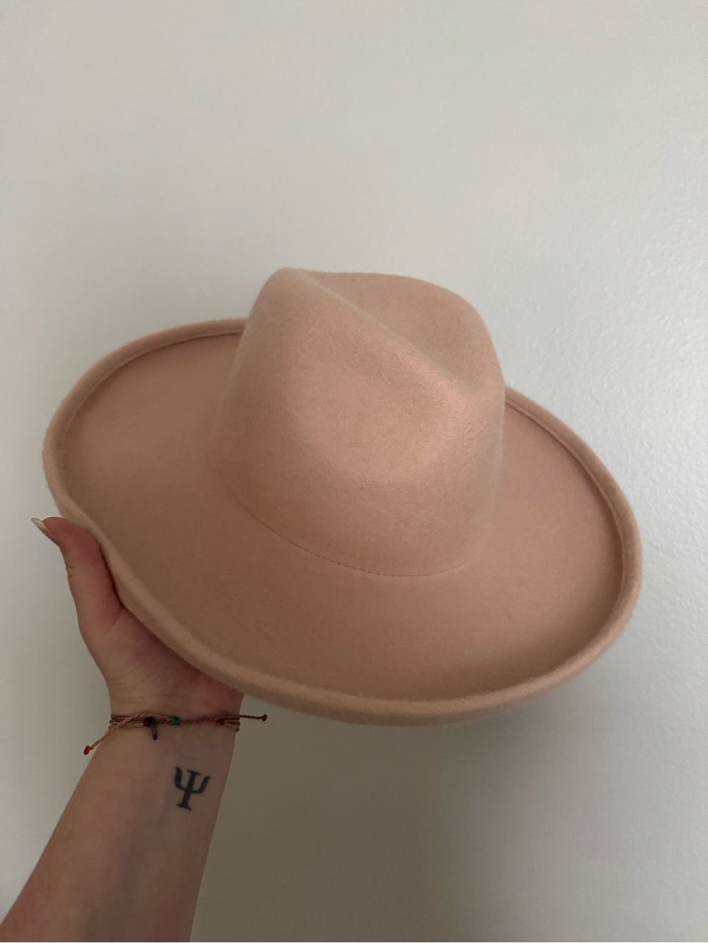 Classic Wide-Brim Rancher Hat in Blush Pink